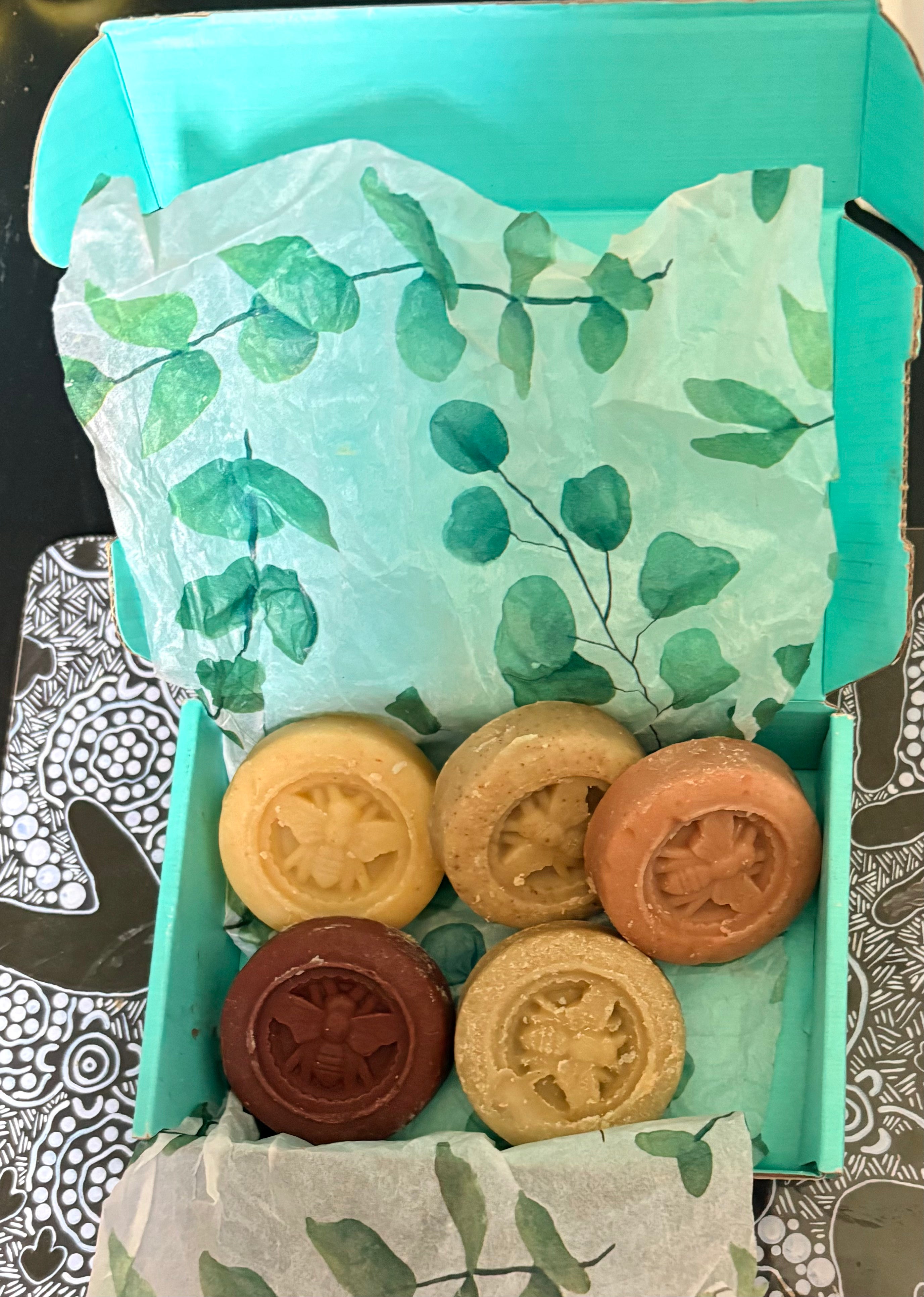 Signature set sample box